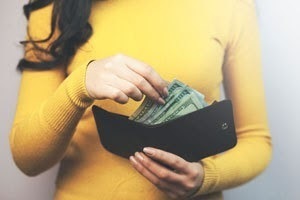 お財布とお金の画像.jpg